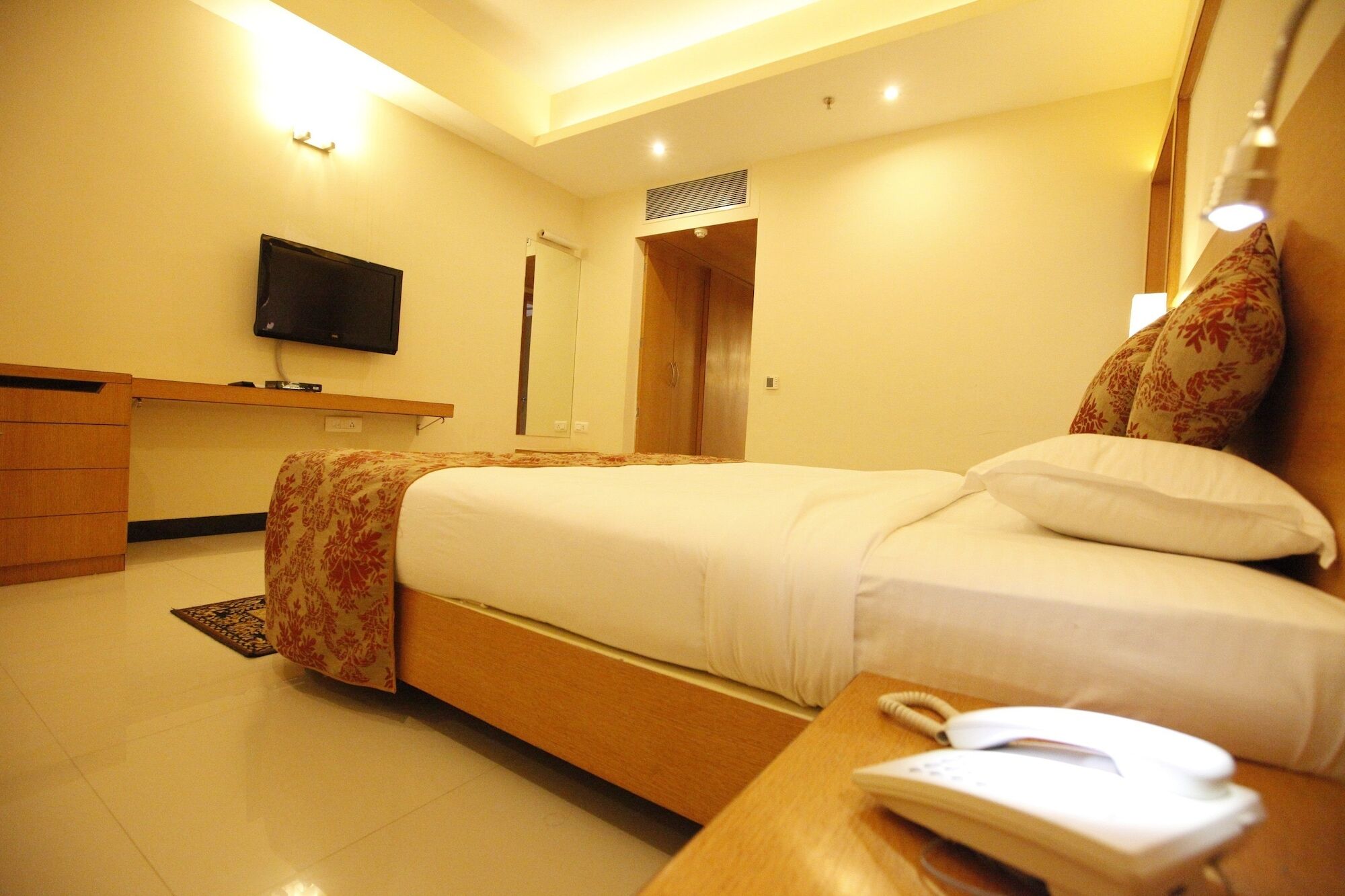Hotel Mangal City Indore Exterior photo